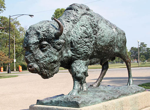 Art@Site www.artatsite.com Edward Kemeys Two Bisons