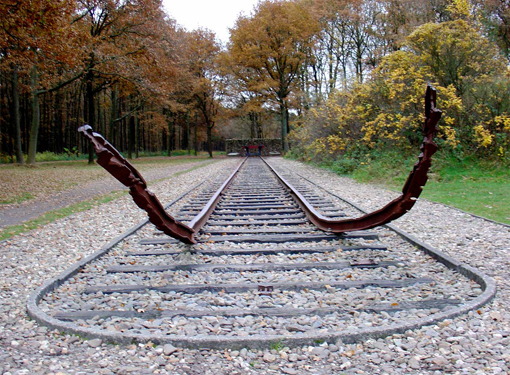 Art@Site www.artatsite.com Ralph Prins Nationaal Monument Westerbork Hooghalen