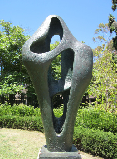 Art@Site www.artatsite.com Barbara Hepworth Figure for Landscape Tampa