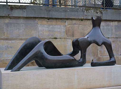 Art@Site www.artatsite.com Henry Moore Figure Couchee, Reclining Figure