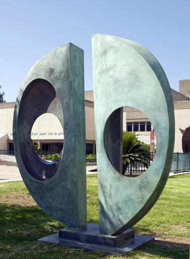 Art@Site www.artatsite.com Barbara Hepworth Two Forms, Divided Circle