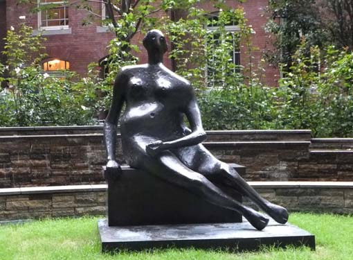 Art@Site www.artatsite.com Henry Moore Seated Woman